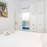 Vakantiehuis Casa Nileas For Cycladic Summer Living Right On The Bay And Beach! Piso Livadi